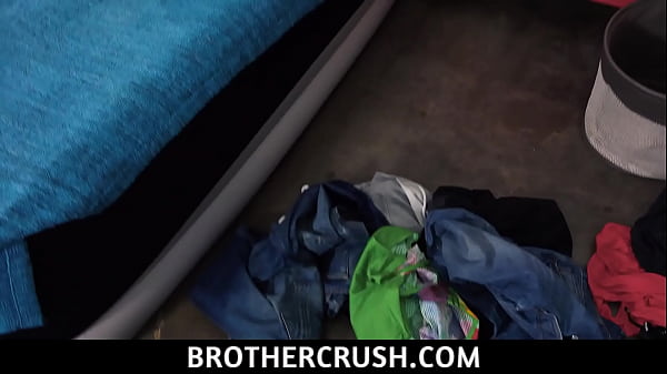 Little Stepbrother Joe Ex Gets Biology Lesson From Big Stepbro thumbnail