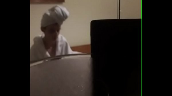 Play MP4 - Bulgarian girl after shower spy cam
