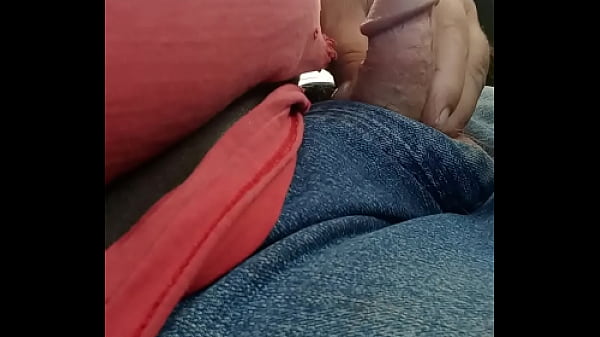 Play MP4 - Rubbing my dick on lunch break