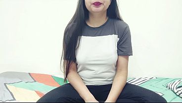 Step sister ne step brother ko mana hi liya step sister seduced him 