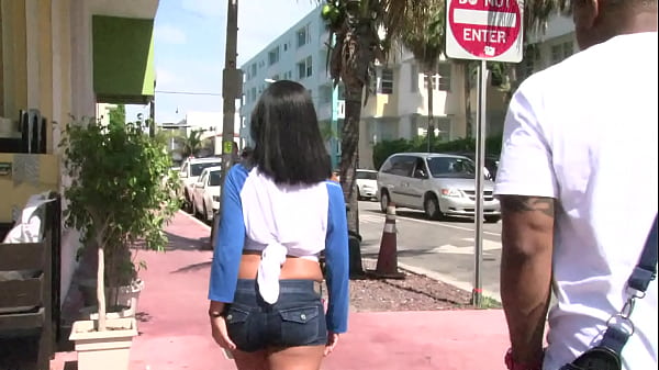 Big Tit Pornstar Lisa Ann Gets Fucked Outside In Every Position thumbnail