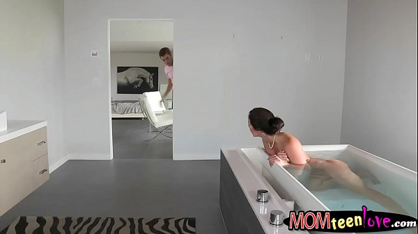 Play MP4 - Stepson fucks his stepmom and his girlfriend on the bed