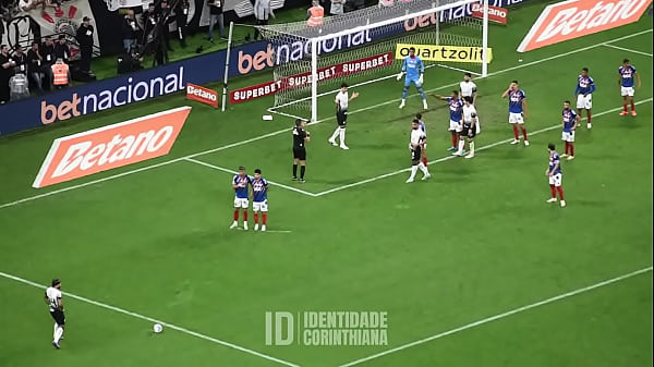 MEMPHIS DEPAY BOTANDO COM_FORCA NO MENOR_DA BAHIA