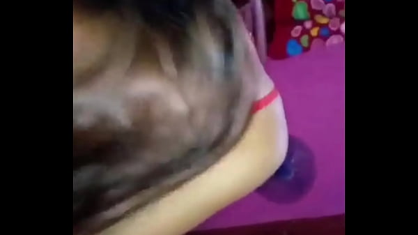 La Gata le gusta pasar su lengua_en la cabesa de mi_pene