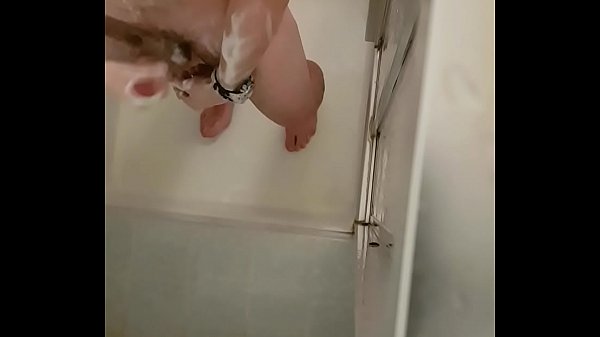 Fibi6 heimlich beim duschen gefilmt wie ermasturbiert und abspritzt nach dem_Skifahren