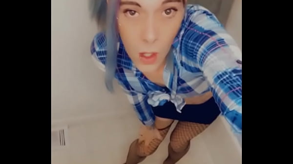 Pretty Tgirl Loves Sucking And Rubbing Her Clitty thumbnail