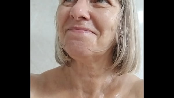 Nonton Shower Show thumbnail