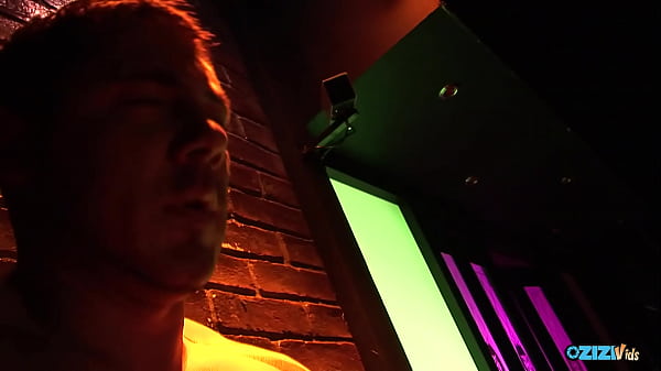 Tattooed slut surprises a guy with a blowjob before fucking him