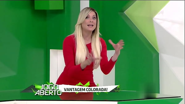 Renata fan jogo aberto decote sexy glamuroso vermelho renata fan mostra aos seus telespectadores do programa como ela faz pra ficar bem gostosa todos os dias