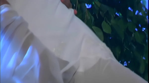 Nonton Mari Possa Fucked By A Body Builder thumbnail