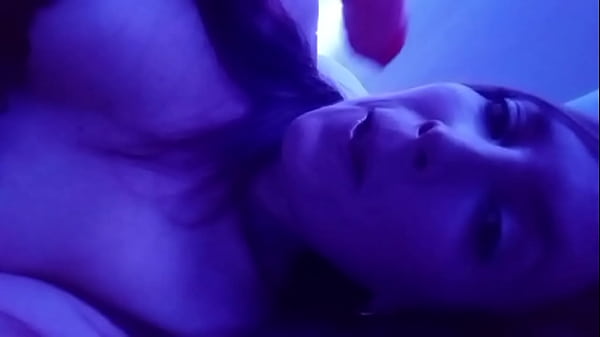 Tu veut me voir sucer autre chose qu'une glace abonne toi 