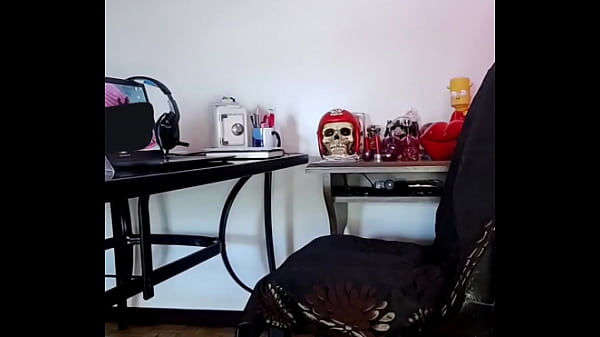 Nonton Real Run For My Follower Live, I Get Very Horny And Get All My Pussy For Him thumbnail