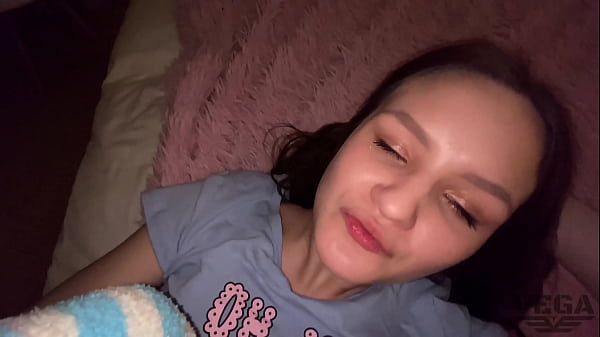 STEPSISTER LOVESWHEN PARENTS LEAVE_HOME