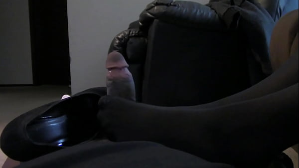 Rhiannon Shoeplay andFootjob