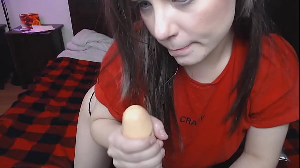 Play MP4 - Deep throat and masturbation for a good evening