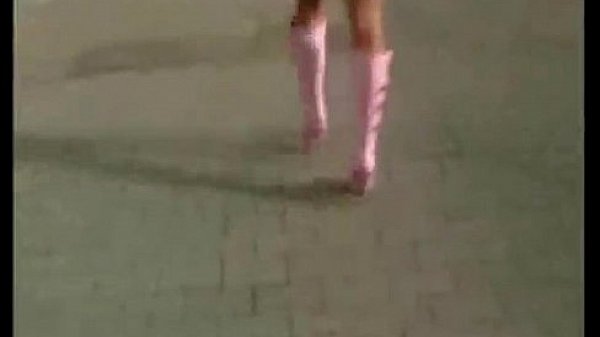 Superhot chick gives tremendous blowjob and then gets pumped up her ass 