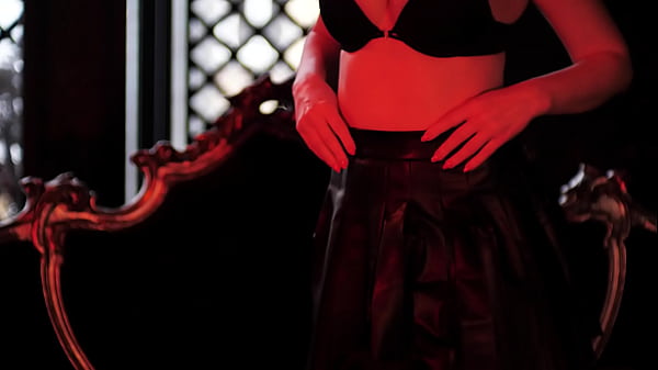 I want to show you my body and my gorgeous shape do you like it 