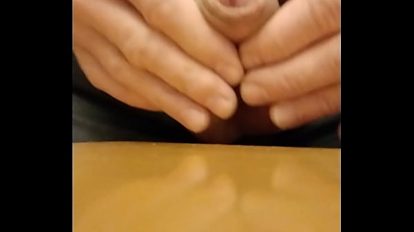 Play MP4 - Office jerking