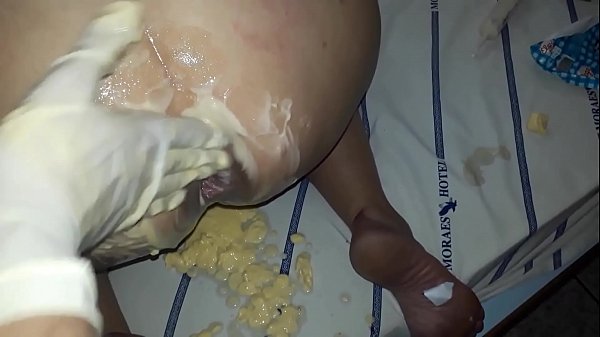 Play MP4 - Enfiei um tablete de manteiga inteiro no cu e o bra&ccedil;o do meu dono deslizou f&aacute;cil pra dentro do meu rabo frouxo e largo&period; Adorei e quero mais&period;