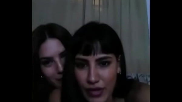 Nonton Putas Argentinas Se Tocan El Culo En Cam Mientras Bailan thumbnail