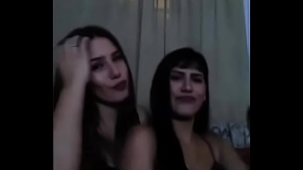 Putas Argentinas Se Tocan El Culo En Cam Mientras Bailan thumbnail