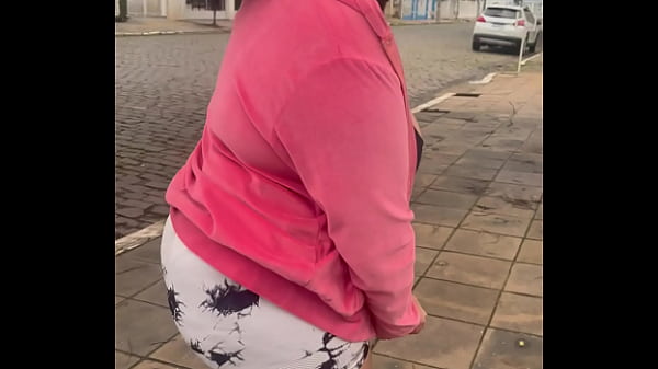 Chubby girl farting in public while walking &ndash; can&rsquo;t hold it