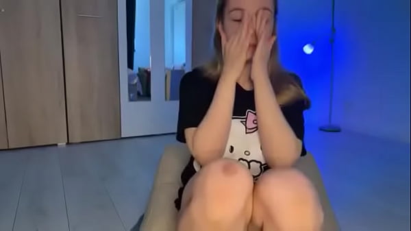 Natural girl dancing and masturbate