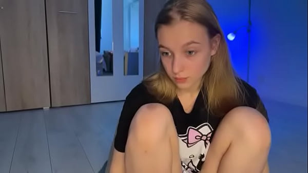 Natural girl dancing and masturbate