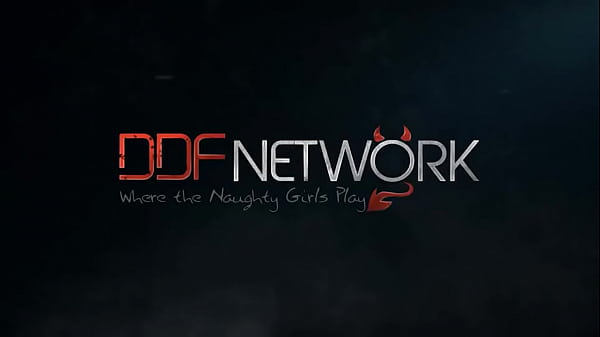 Pussy whipping sexy cop masturbates on the job