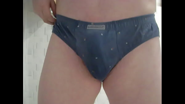 Play MP4 - Zabawa nowymi slipami