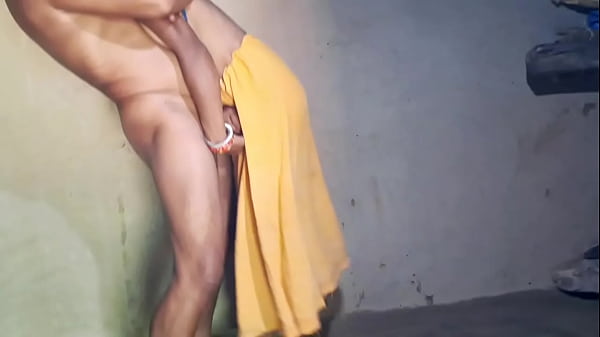 Play MP4 - Indian Bhabhi's sex with brother-in-law