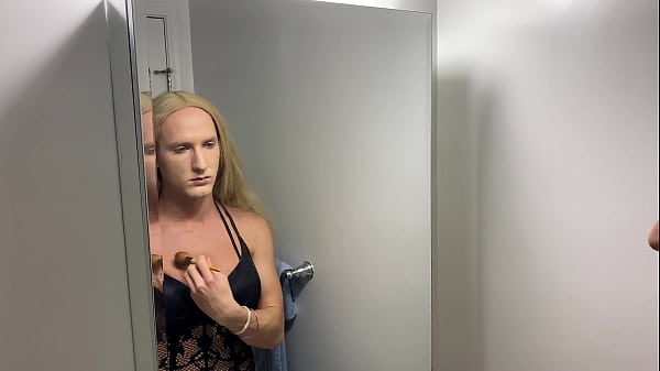Play MP4 - Man to Woman Feminization Transformation