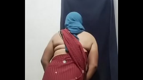 Play MP4 - Sissy Sonu play navel