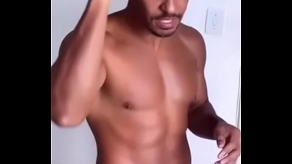 Preto &eacute_ lindo