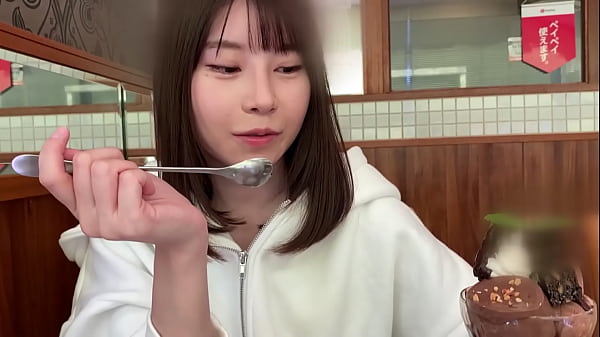 ハメ撮り　色白スレンダー巨乳セフレ美女と初めてのハメ撮り。エロすぎるカラダにおっぱいが強調された服がエロい。素人 中出し ハメ撮り 美乳 美 コスプレ スレンダー thumbnail