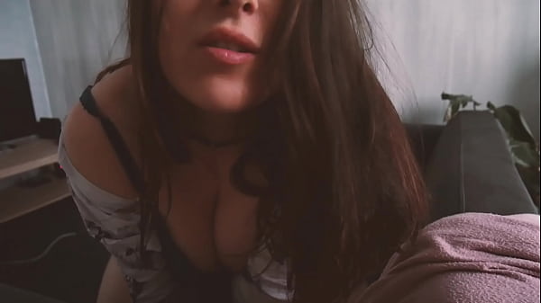 Play MP4 - JOI - roleplay immersif&semi; une soir&eacute;e avec Trish&period;