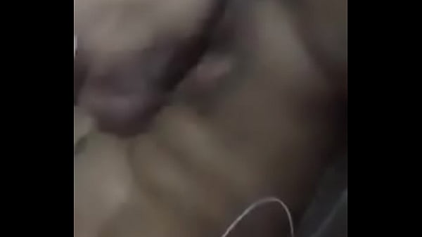 Play MP4 - Me masturbo hasta dar una gran corrida de madrugada