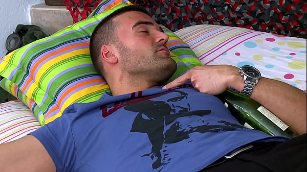 Nonton The Slender Hottie In Uniform Can Communicate With Every Man In The World With The Language Of Sex thumbnail