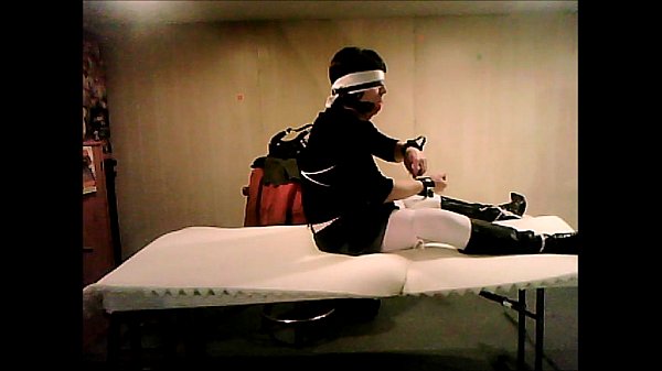 Play MP4 - StephSpunk tied in Self-Bondage for live webcam
