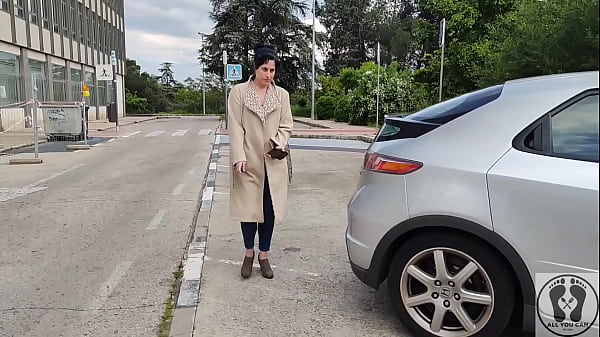 Nonton Frustrated Woman Desperation Car Problems Pe Dal Pump Fetish thumbnail