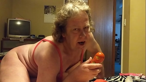 Play MP4 - Tina the slut tocher