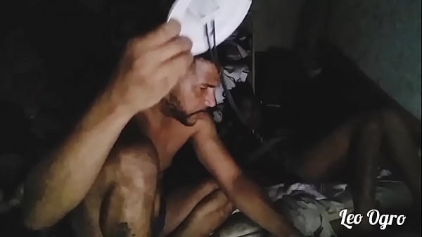 Fui ajudar minha enteada arrumar a bagunça na casa da_avó dela acabei fudendo ela. (Nicoli_Fox)