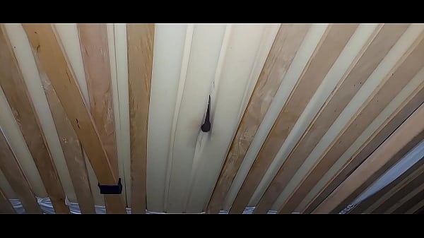 Play MP4 - I penetrate the mattress