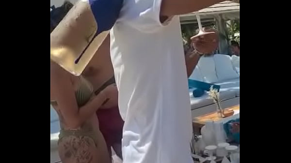 Retrouve moi pour du hard &icirc;te de mouchoirs obligatoire 