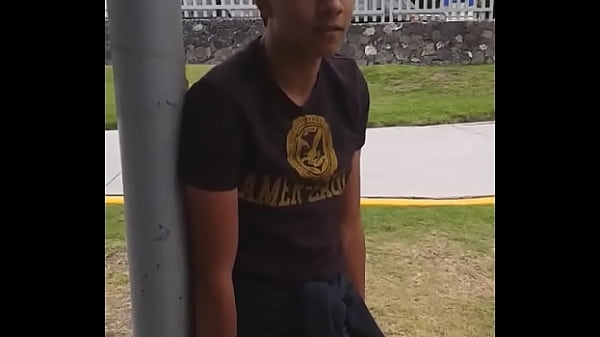 hot brunnette dance boi hai