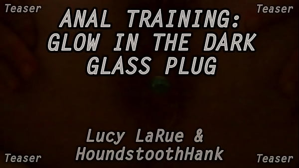 Anal glow in the dark glass plug 