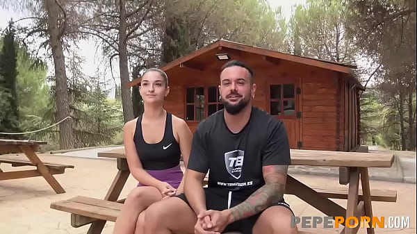 Play MP4 - Surprise OUTDOOR THREESOME&excl; Amateur couple's new sexy experiences