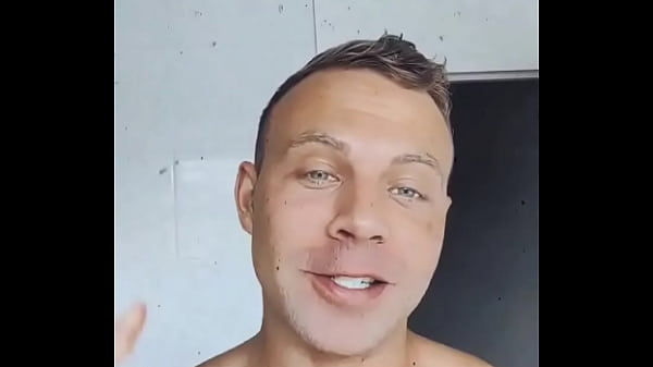 From 3 ago when i last shaved my beard off how different do i look ️ 