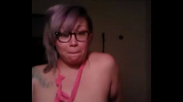 Nonton Slutty Skye's Loves Playing thumbnail