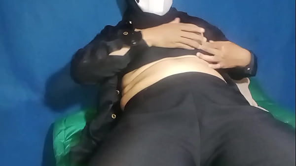 Play MP4 - Indonesia Horny female security guard masturbates until she squirtsJago jilmek - Satpam wanita sange colmek sampai muncrat